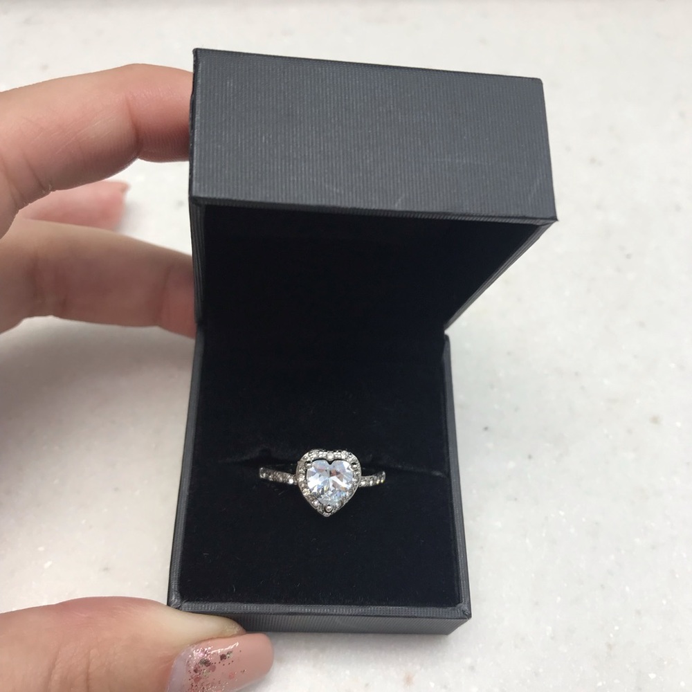 20% Off Sapphire Heart Ring - Picture 3 of 7